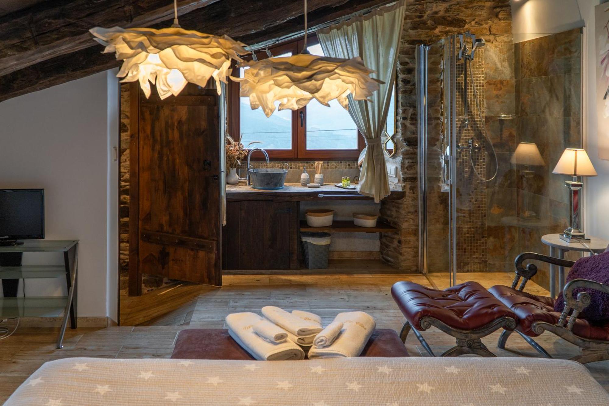 Complejo Rural Lar De Vies Country house *